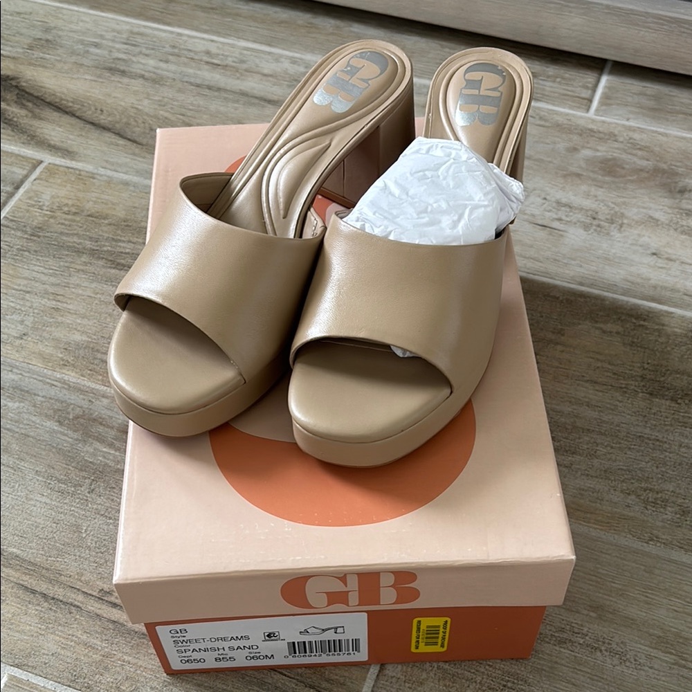 Gianni Bini Women's Tan Platform Slide Sandals